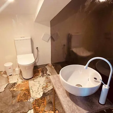 омния Apartment *